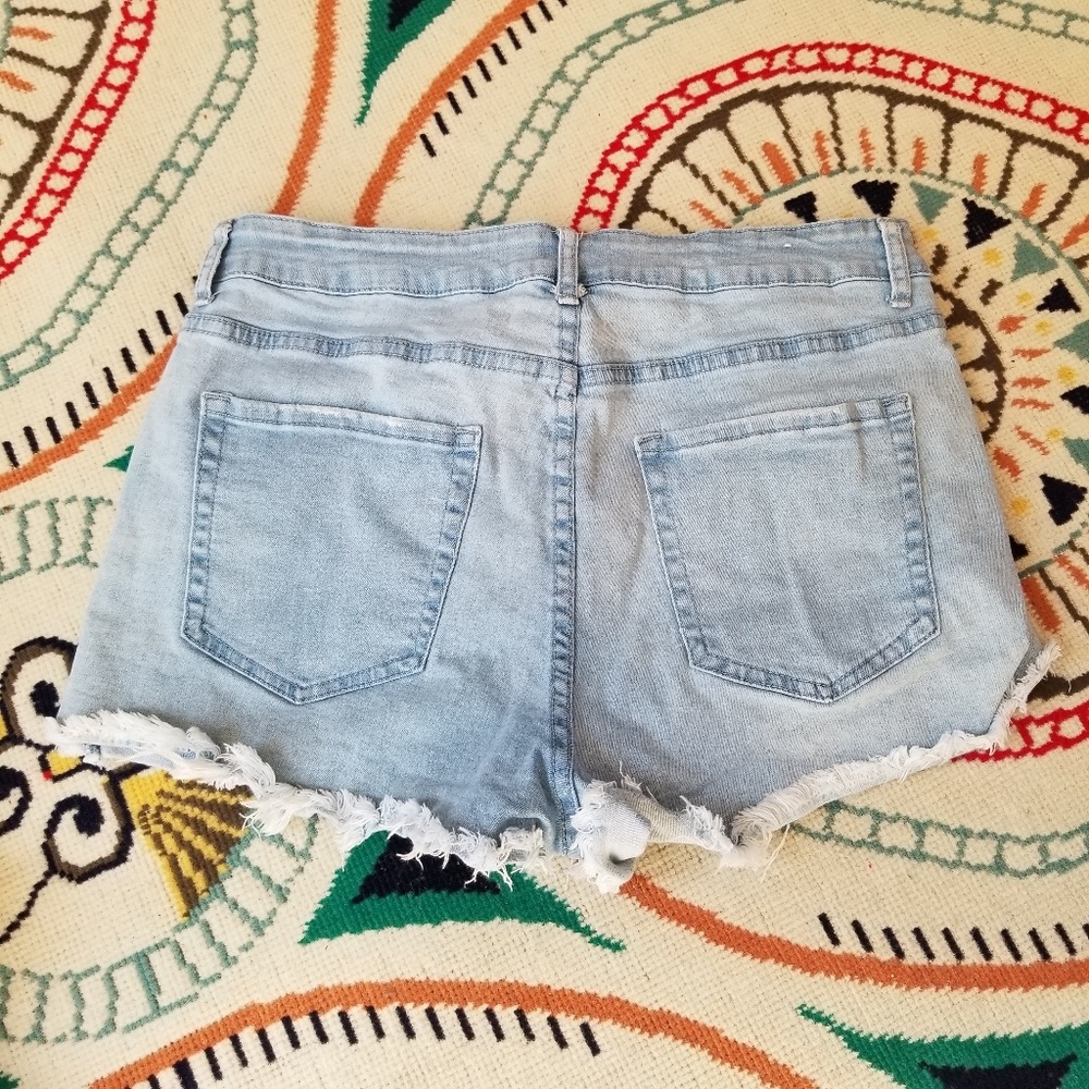Forever 21 Buttonfly Jean Shorts - Picture 4 of 7
